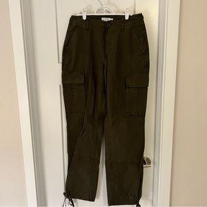 Good American cargo pants green size 6